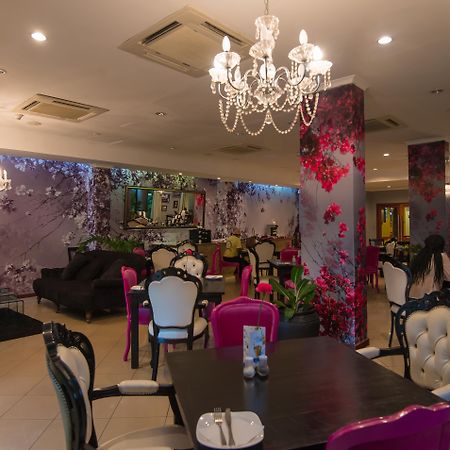 Sea Cliff Court Hotel & Luxury Apartments ダル・エス・サラーム エクステリア 写真