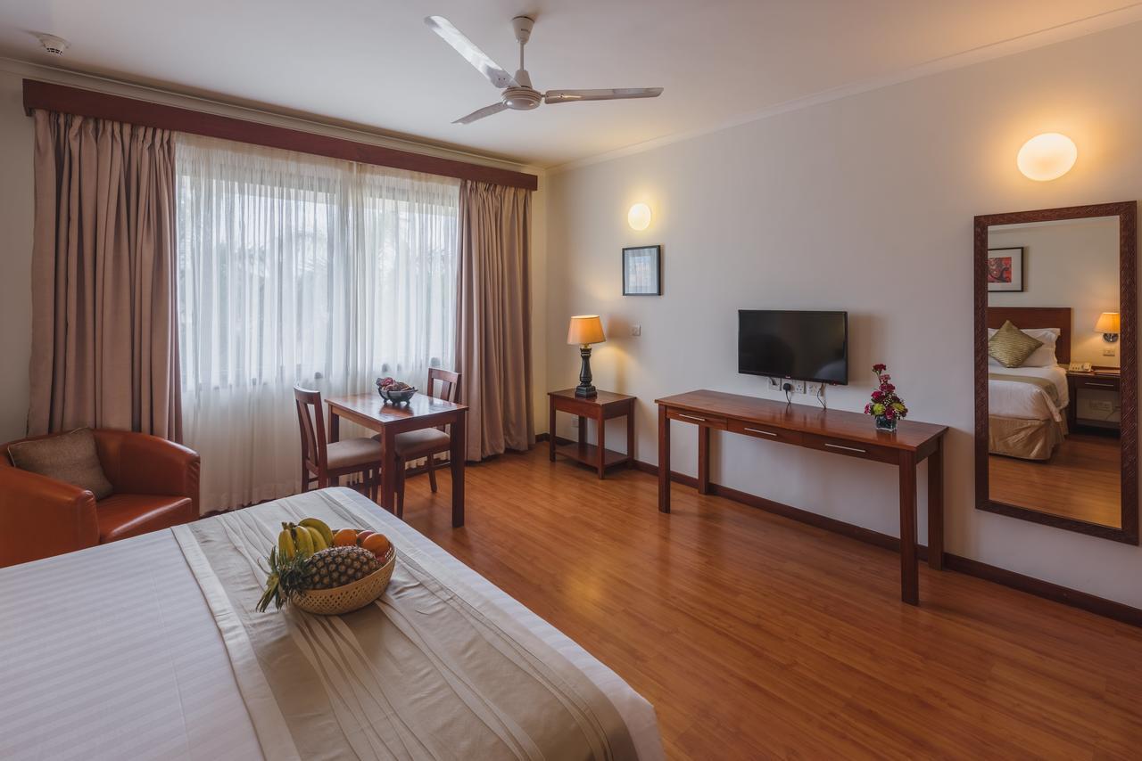 Sea Cliff Court Hotel & Luxury Apartments ダル・エス・サラーム エクステリア 写真