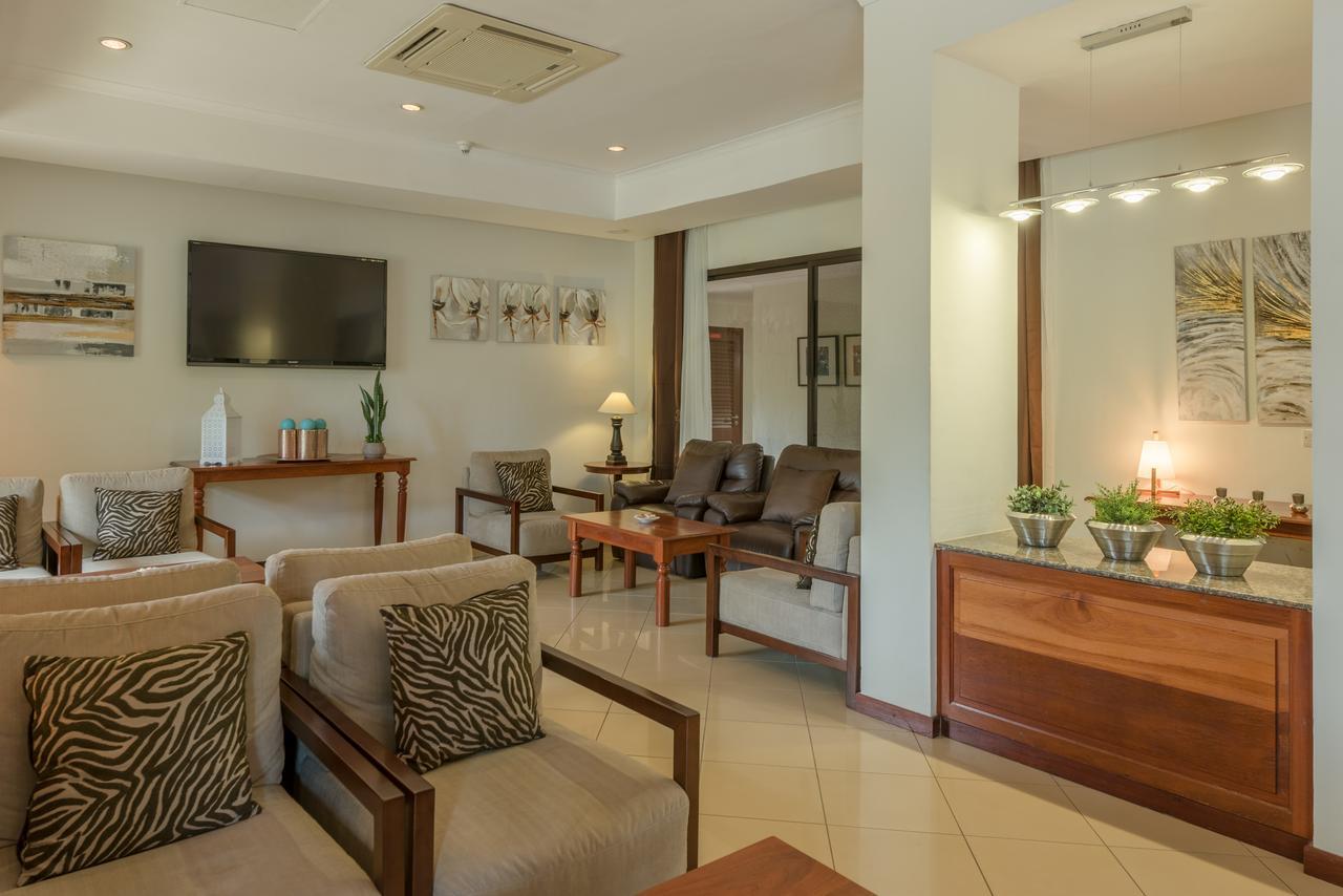 Sea Cliff Court Hotel & Luxury Apartments ダル・エス・サラーム エクステリア 写真