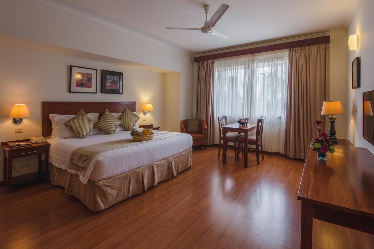 Sea Cliff Court Hotel & Luxury Apartments ダル・エス・サラーム エクステリア 写真