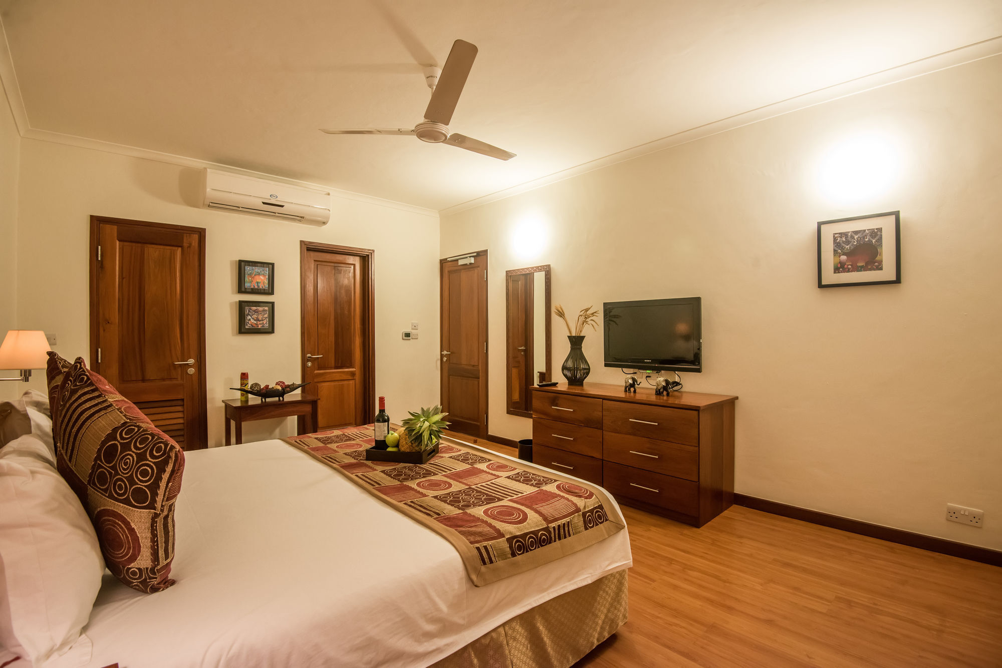 Sea Cliff Court Hotel & Luxury Apartments ダル・エス・サラーム エクステリア 写真